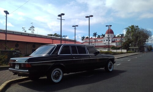 ADUANA-Santa-Teresita-Church-BARRIO-ARANJUEZ-CENTRAL-AMERICA-LIMO-LWB130c978a2fd816c0.jpg