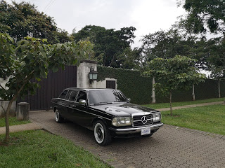 COSTA-RICA-PRIVATE-ESTATE.-MERCEDES-W123-LIMOUSINE-300D-LWB-LANG4ad47f258f81aadd.jpg