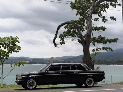 JACO-BEACH-COSTA-RICA-MERCEDES-W123-LIMOUSINEa9ed68979af1058a.jpg